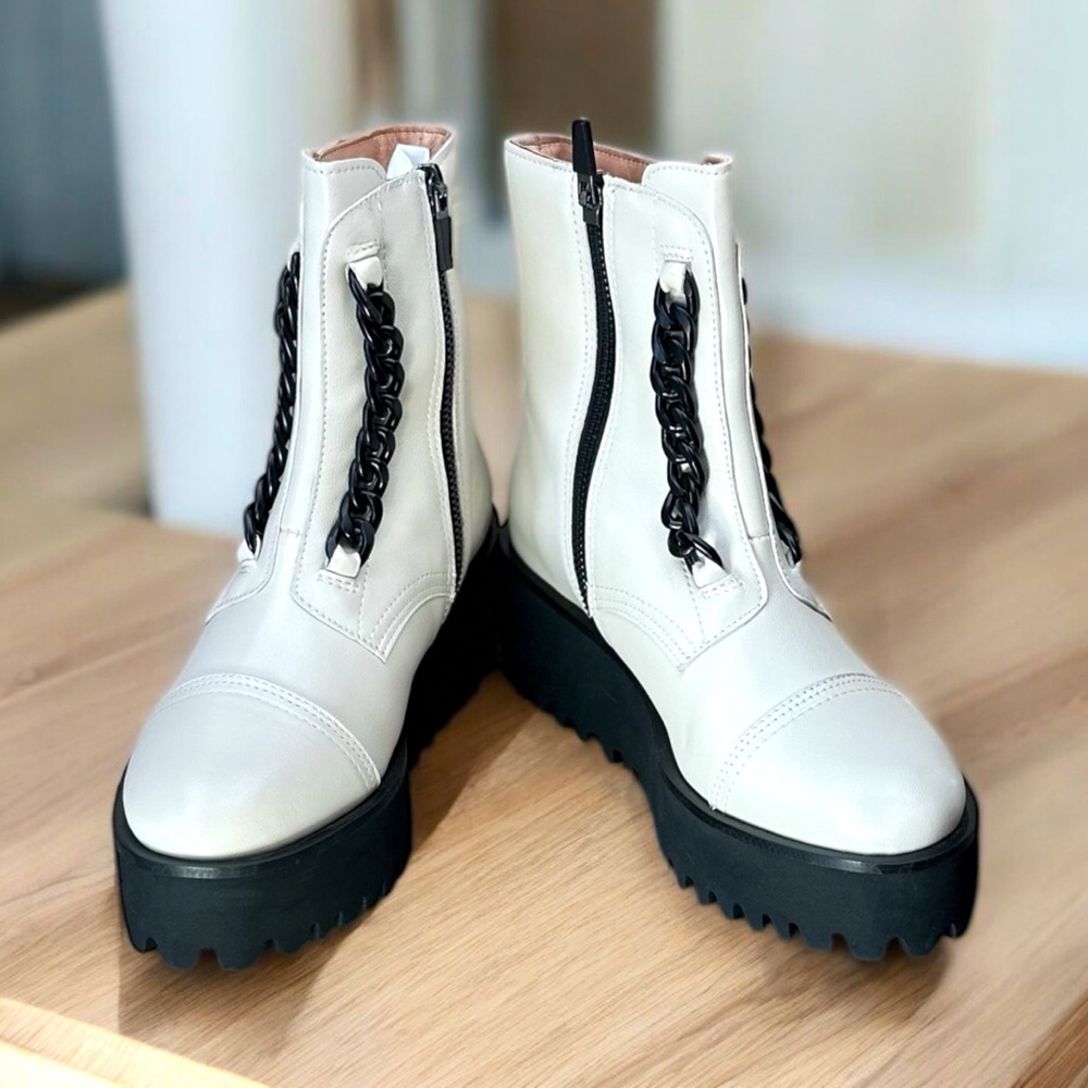 All Black NWB EU‎ 36 twin black chain cream chunky moto ankle boots